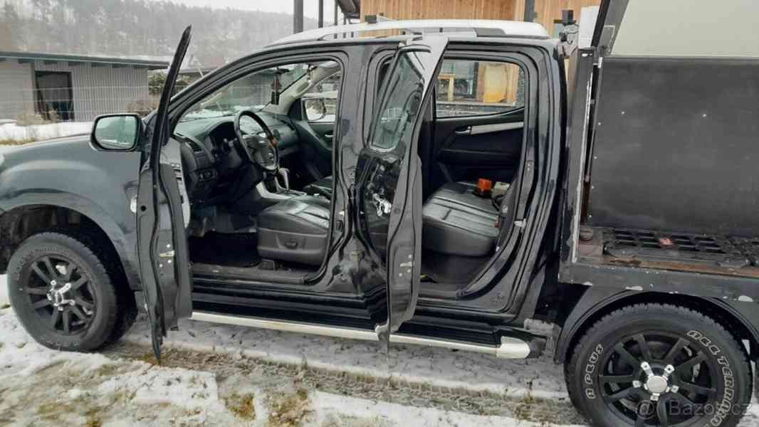Isuzu D-Max 2,5 - foto 12