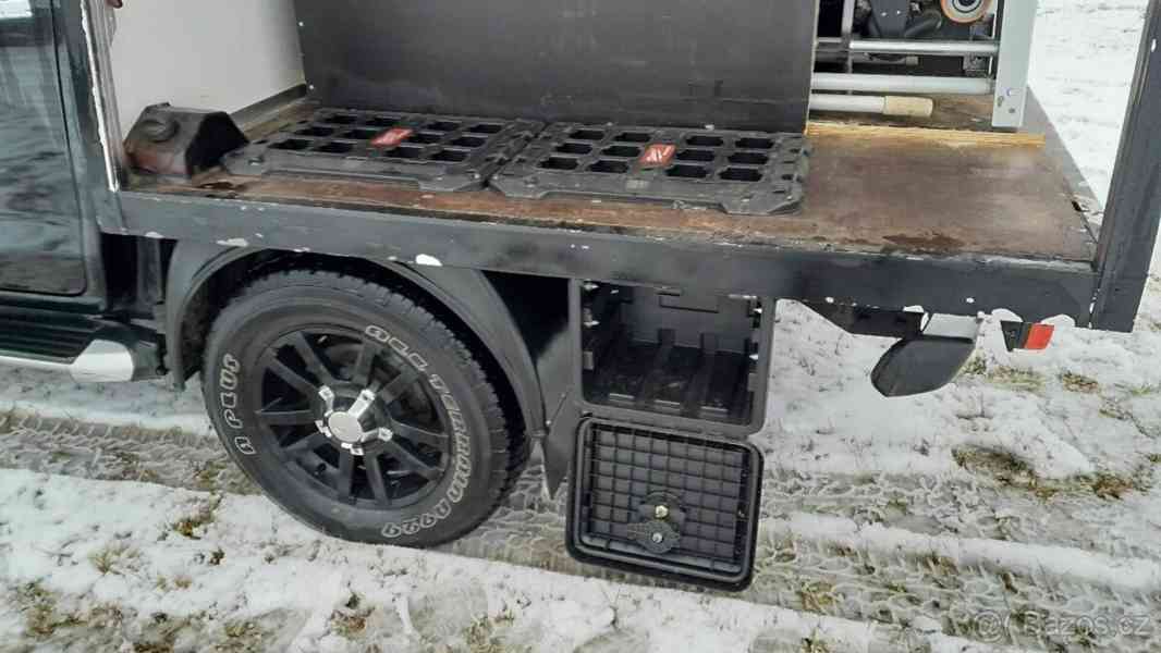 Isuzu D-Max 2,5 - foto 9