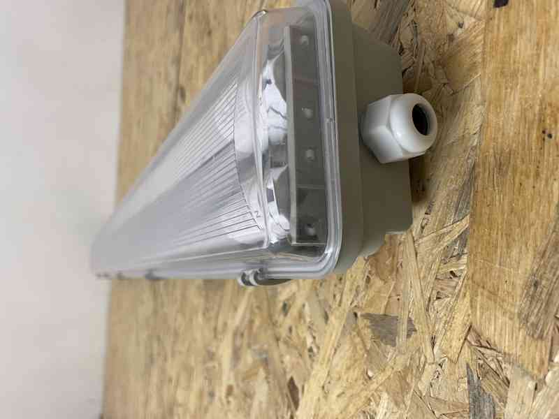 Réglette LED G13 36W 120cm - IP65 - 3600LM - Blanc Chaud 3000K - Pour Garage, Cave, Entrepôt - Éclairage Industriel