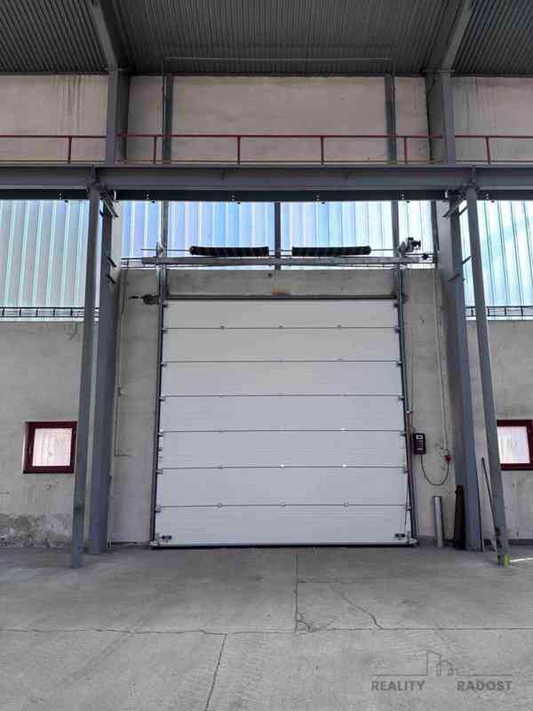 PRONÁJEM SKLADOVACÍ HALY V JOSEFOVĚ U ADAMOVA 756m2 - foto 6