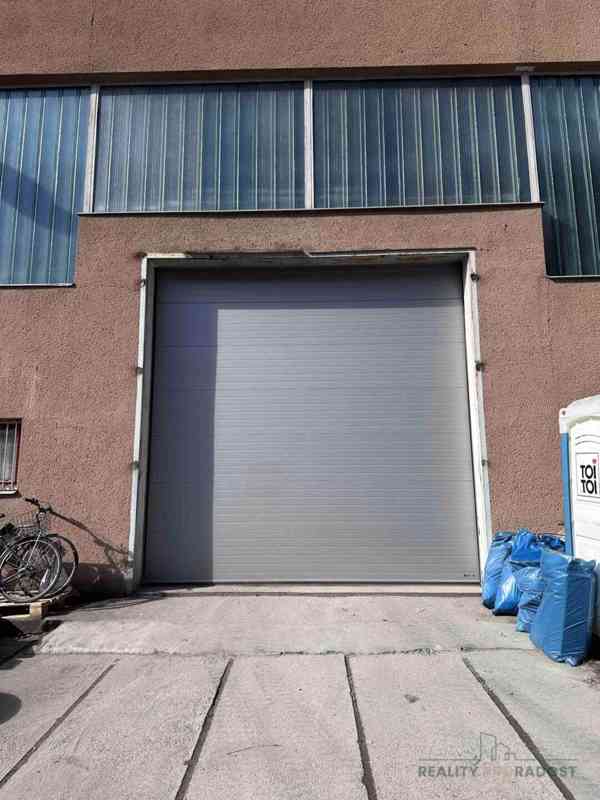 PRONÁJEM SKLADOVACÍ HALY V JOSEFOVĚ U ADAMOVA 756m2 - foto 7