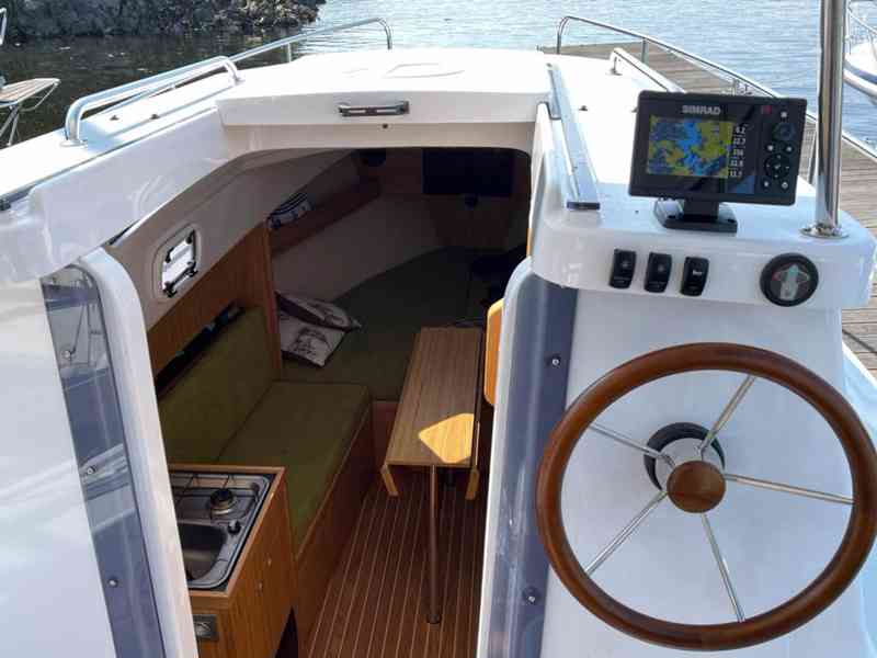 POUŽITÁ loď Laguna700 Cruiser r.v.2023+Mercury F30 - foto 4