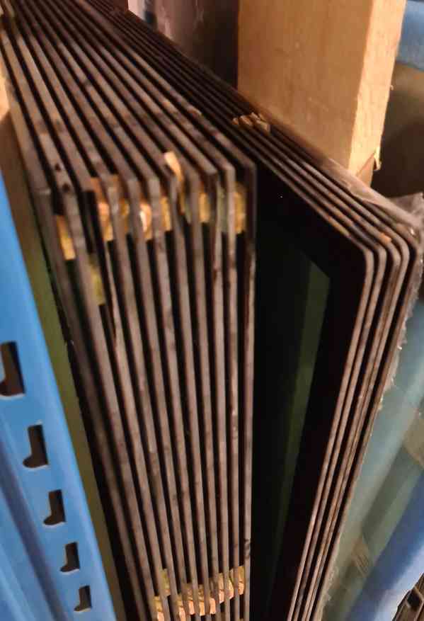 Dobrý deň Predám homologizované zadné výklopné sklá na stave - foto 8