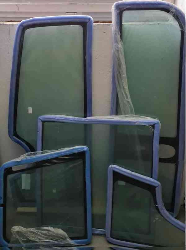 Dobrý deň Predám homologizované zadné výklopné sklá na stave - foto 3