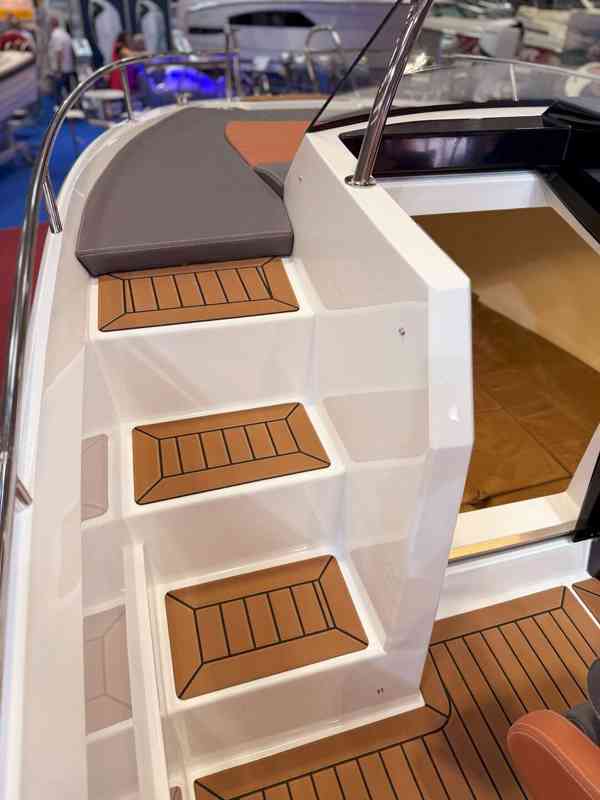Nový motorový člun Coaster 640 SD+MOTOR - foto 5