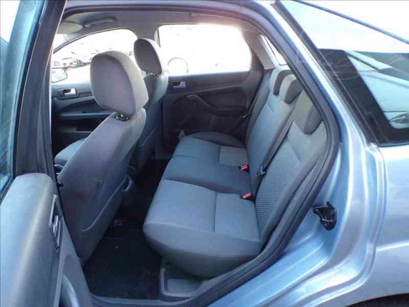 Ford Focus 2,0 TDCi XENON,KLIMA-HNED ODJÍŽDÍTE - foto 9