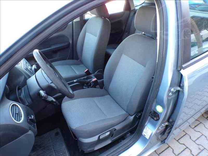 Ford Focus 2,0 TDCi XENON,KLIMA-HNED ODJÍŽDÍTE - foto 8