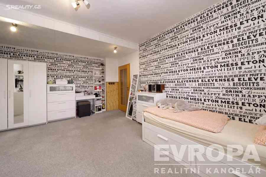 Prodej rodinného domu 198 m², pozemek 278 m² - foto 12