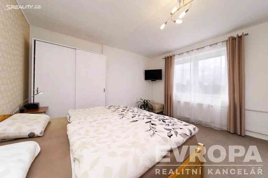 Prodej rodinného domu 198 m², pozemek 278 m² - foto 14