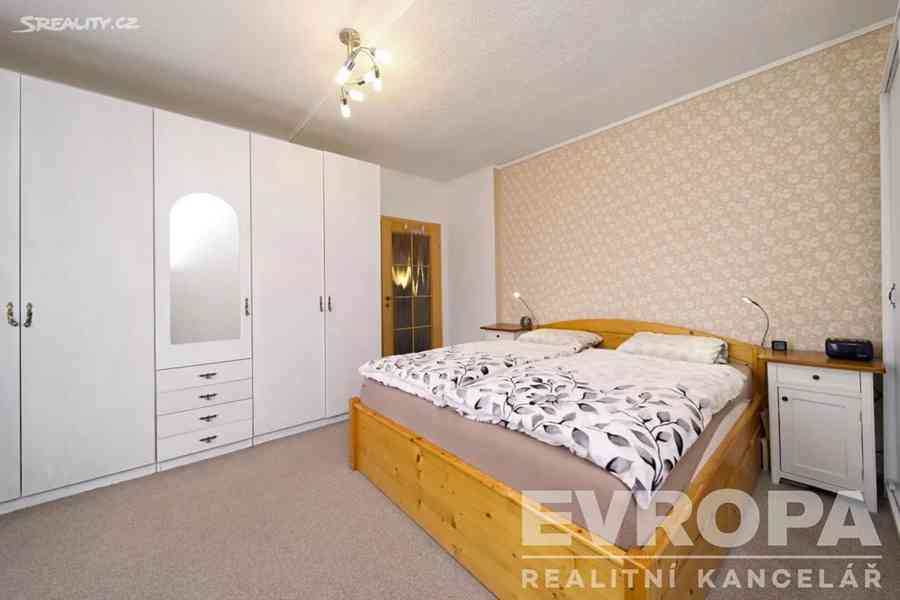 Prodej rodinného domu 198 m², pozemek 278 m² - foto 15
