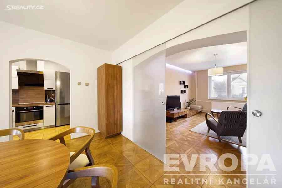 Prodej rodinného domu 198 m², pozemek 278 m² - foto 21