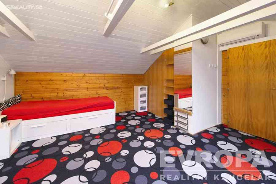 Prodej rodinného domu 198 m², pozemek 278 m² - foto 5