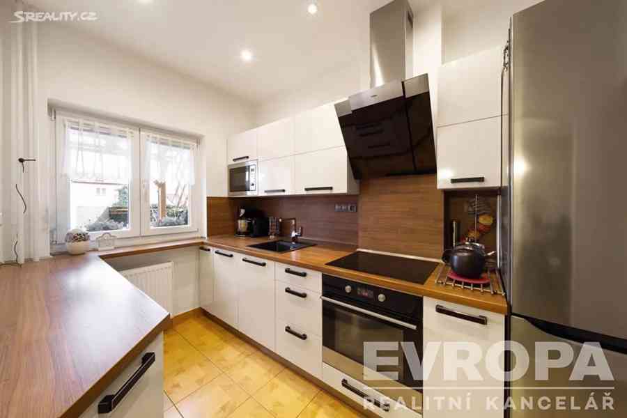 Prodej rodinného domu 198 m², pozemek 278 m² - foto 18