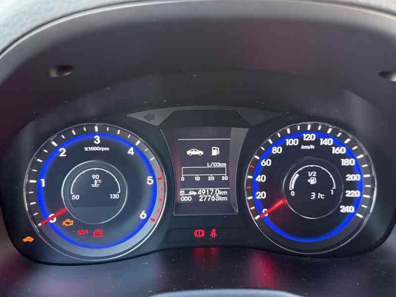 Hyundai i40 Kombi 1.7 CRDi 100 kW, 1. majitel, 27 800 km - foto 20