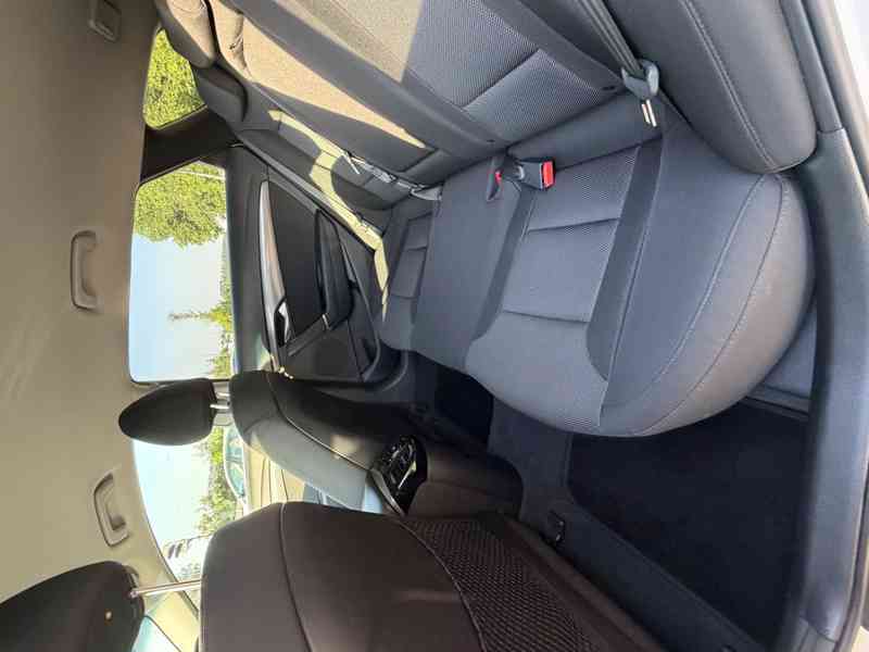 Hyundai i40 Kombi 1.7 CRDi 100 kW, 1. majitel, 27 800 km - foto 14