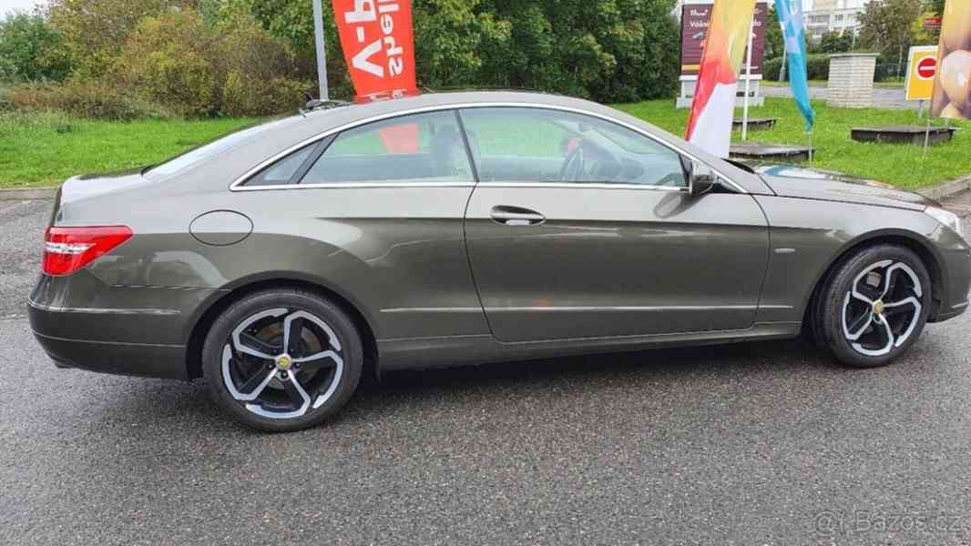 Mercedes-Benz Třídy E kupé šestiválec , 3 l, 110000 - foto 3