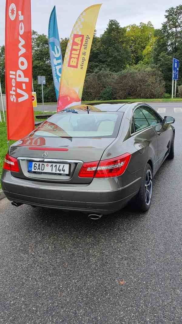 Mercedes-Benz Třídy E kupé šestiválec , 3 l, 110000 - foto 4