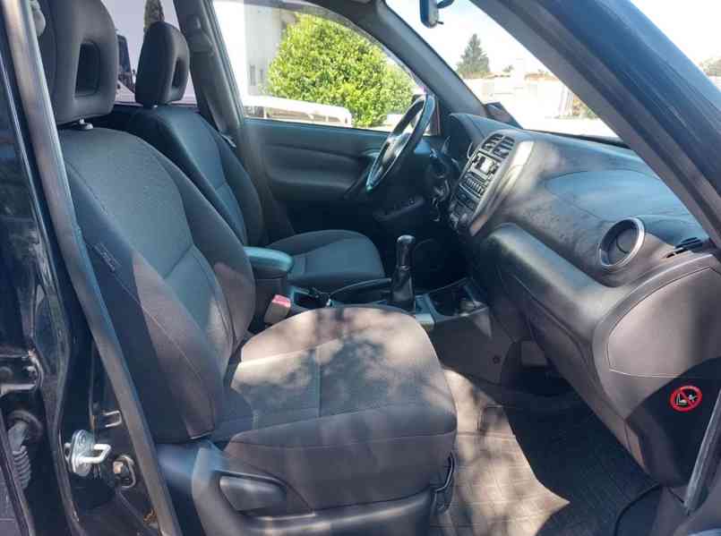 Toyota RAV 4 2.0i Sol 4x4 benzín 110kw - foto 14