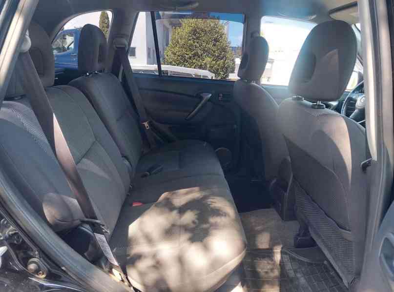 Toyota RAV 4 2.0i Sol 4x4 benzín 110kw - foto 13