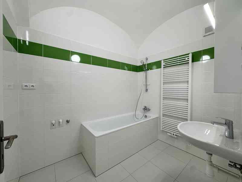 Pronájem 2+1, 68 m2, Smetanovo nám., Litomyšl - foto 5