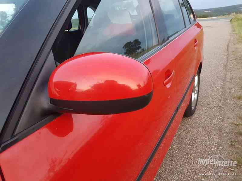 Škoda Fabia 2 combi 1.6 16v 77kw elegance 1.majitel - foto 18