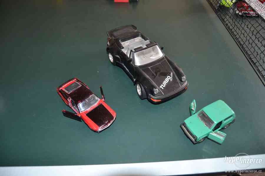 Modely automobilů - foto 1