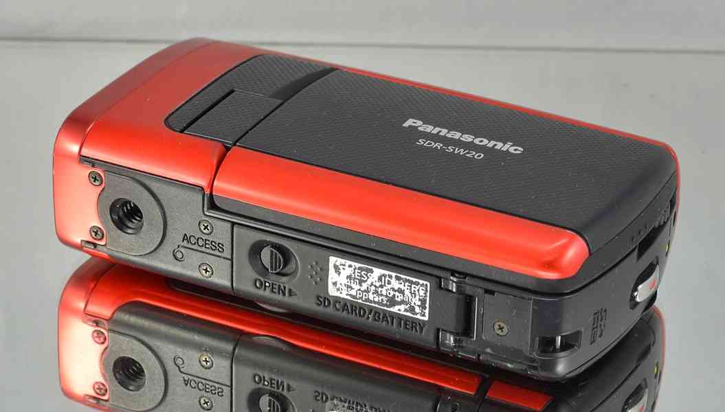 Panasonic SDR-SW20 *Odolná vodotěsná videokamera - foto 8