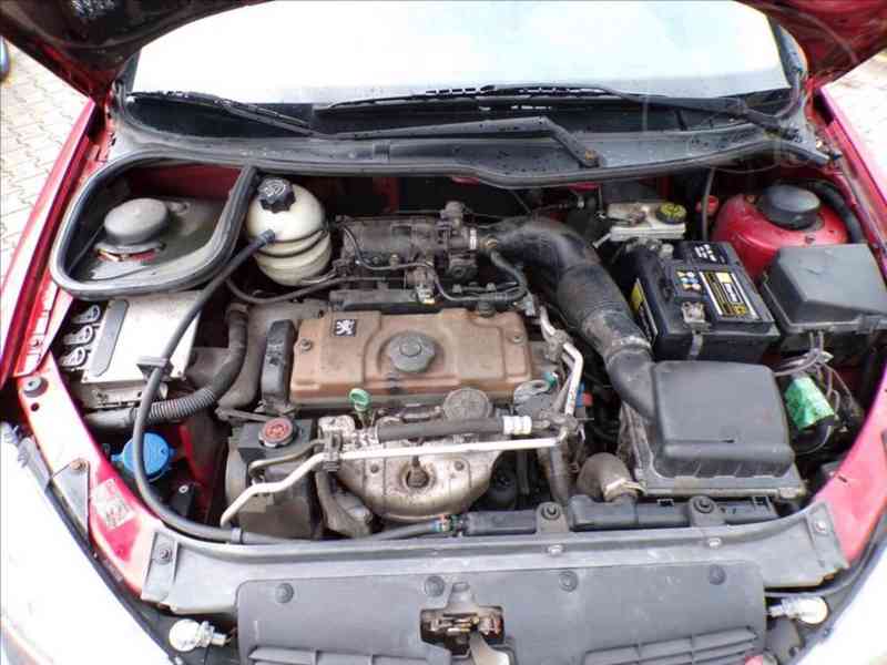 Peugeot 206 1,1 i POSILOVAČ ŘÍZENÍ - foto 13