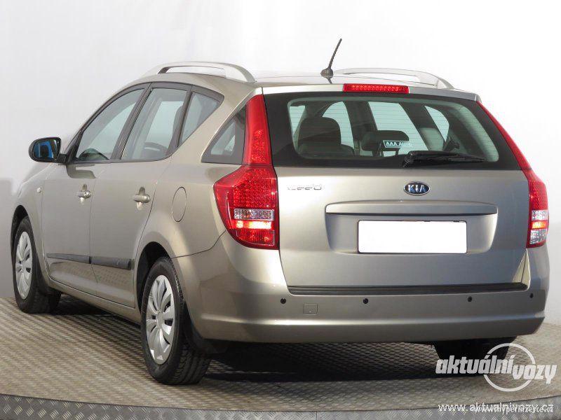 Kia Ceed 1.6 CVVT 92kW 1.6, benzín, vyrobeno 2011 - foto 4