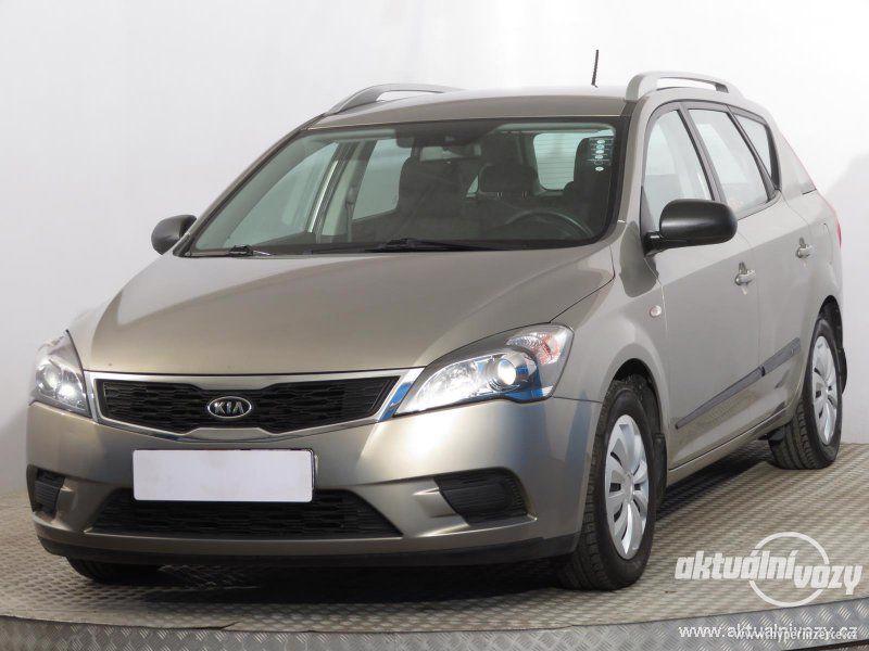 Kia Ceed 1.6 CVVT 92kW 1.6, benzín, vyrobeno 2011 - foto 12