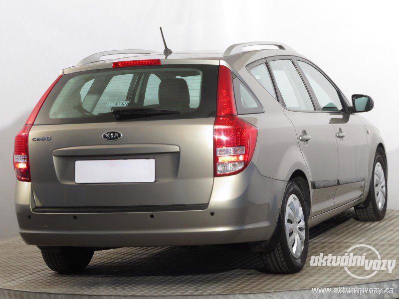 Kia Ceed 1.6 CVVT 92kW 1.6, benzín, vyrobeno 2011 - foto 15
