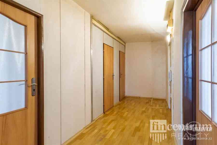 Prodej bytu 3+kk 67 m2 Na Stráni, Čelákovice - foto 3