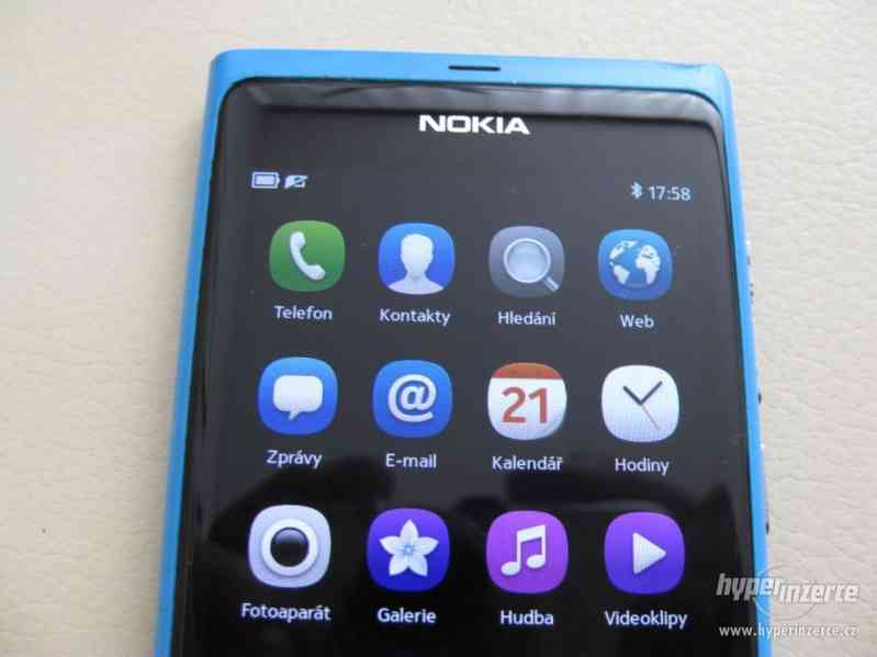 Nokia N9 - dotykový mobilní telefon s operačním syst. MeeGo - foto 3