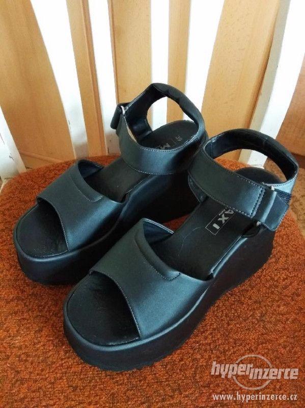 černé,letní,sandále - foto 1