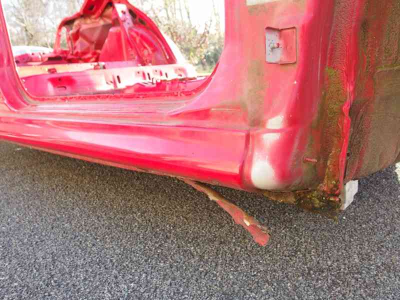 Havarovaná karoserie Škoda Octavia I hatchback - foto 10