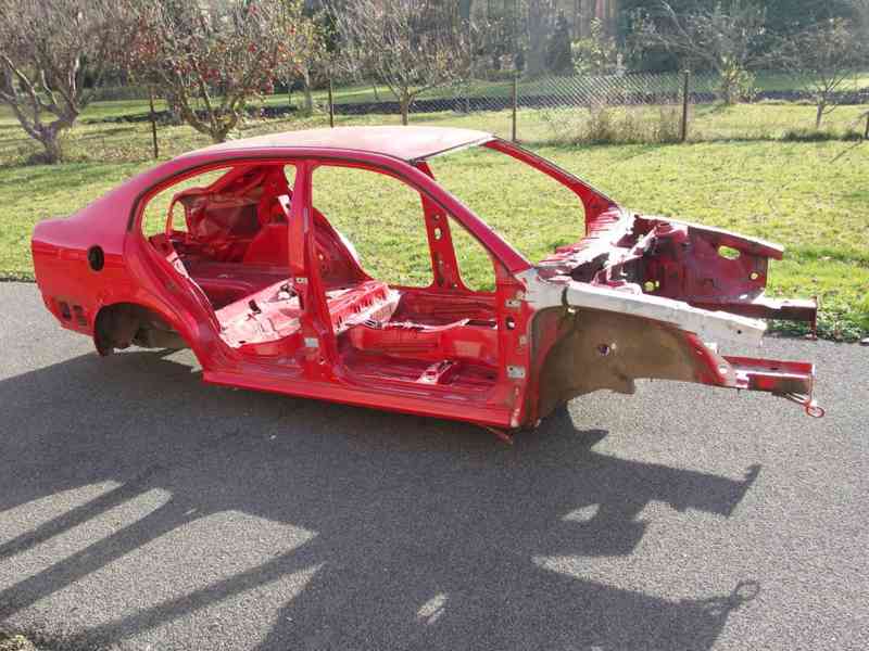 Havarovaná karoserie Škoda Octavia I hatchback - foto 3