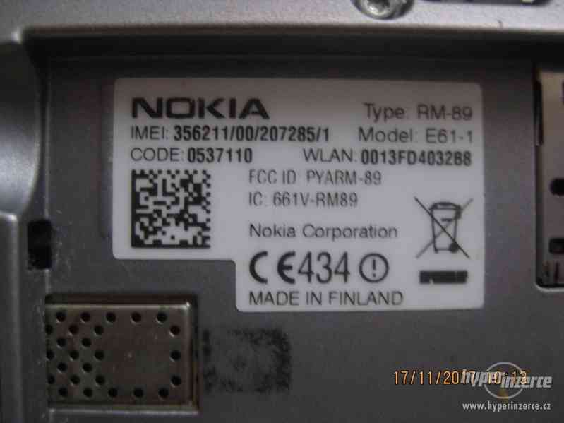 Nokia E61 z.r.2006 - telefony s QWERTY klávesnicí - foto 8