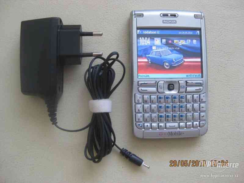 Nokia E61 z.r.2006 - telefony s QWERTY klávesnicí - foto 9