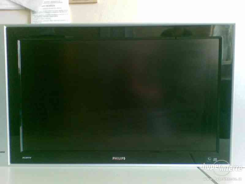 LCD televizor Philips 32 PF 7320 - foto 1