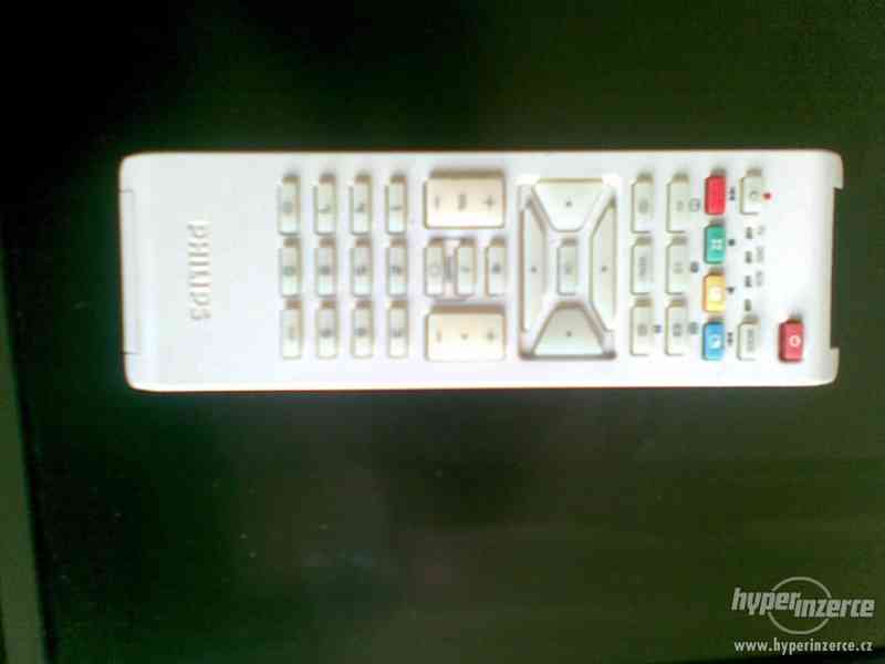 LCD televizor Philips 32 PF 7320 - foto 8