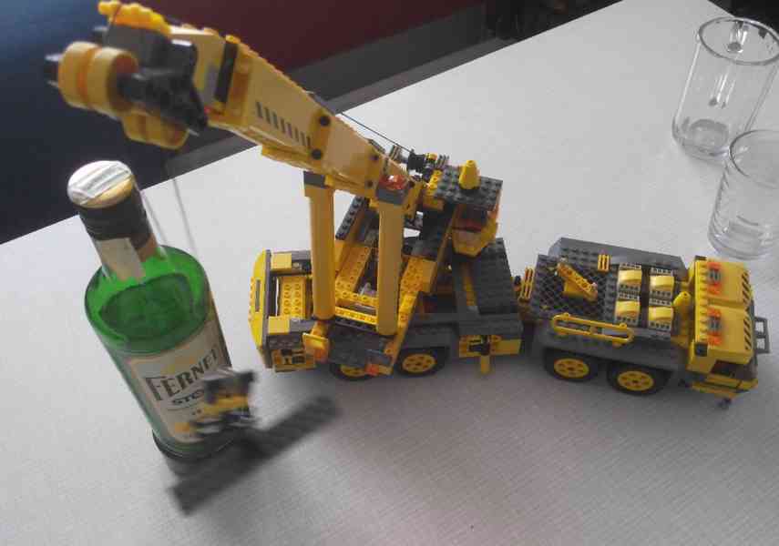 Lego Technics: Letadlo, Bagr, Jeřáb, figurky, autíčka, fekál - foto 24