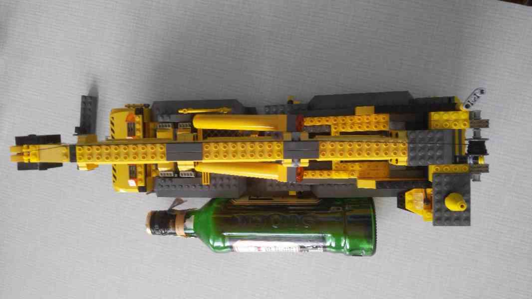 Lego Technics: Letadlo, Bagr, Jeřáb, figurky, autíčka, fekál - foto 18