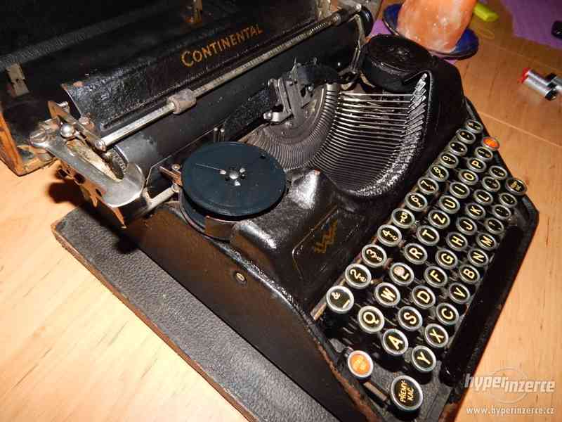 psací stroj - foto 2