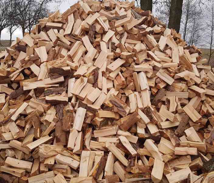 Palivové dřevo štípané měkké