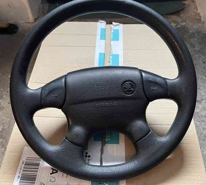 Čtyřramenný volant ŠKODA FELICIA s airbagem - foto 2