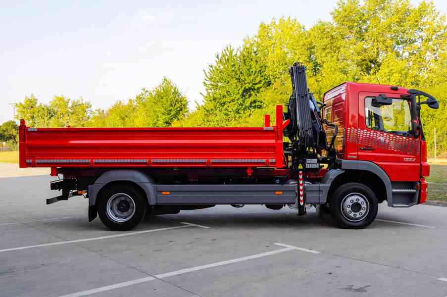 MERCEDES ATEGO 1222 TŘÍSTRANNÝ SKLÁPĚČ + HYDRAULICKÁ RUKA - foto 7