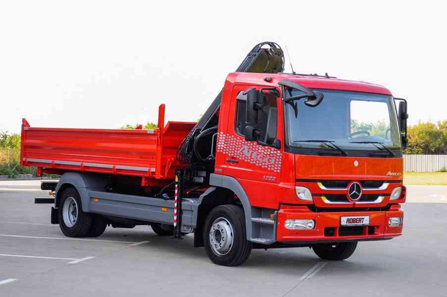 MERCEDES ATEGO 1222 TŘÍSTRANNÝ SKLÁPĚČ + HYDRAULICKÁ RUKA