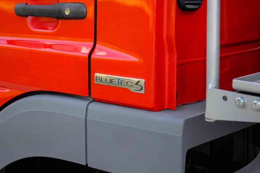 MERCEDES ATEGO 1222 TŘÍSTRANNÝ SKLÁPĚČ + HYDRAULICKÁ RUKA - foto 35