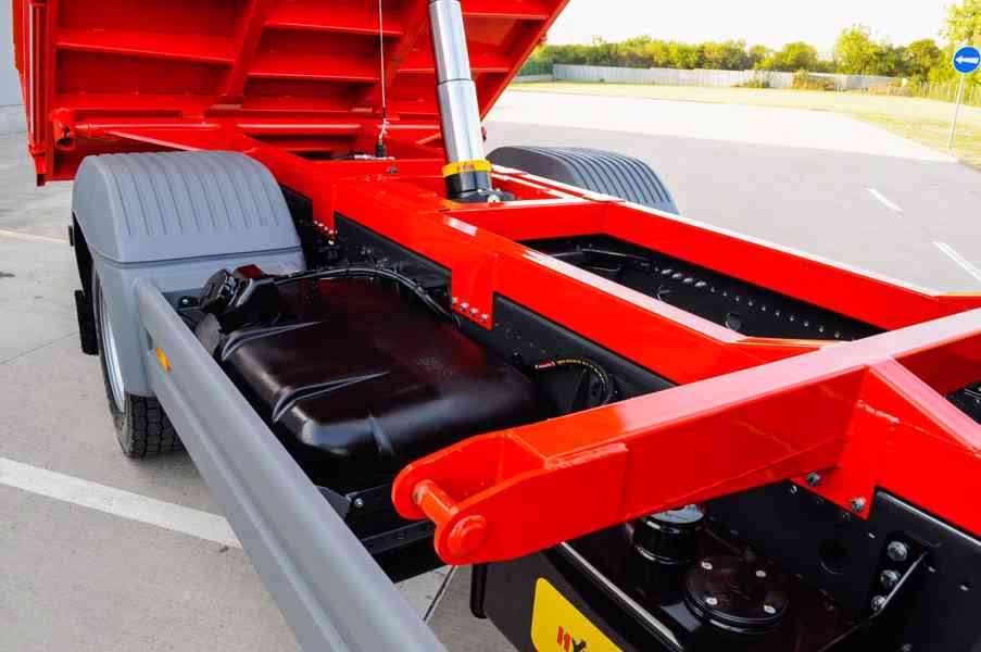 MERCEDES ATEGO 1222 TŘÍSTRANNÝ SKLÁPĚČ + HYDRAULICKÁ RUKA - foto 92