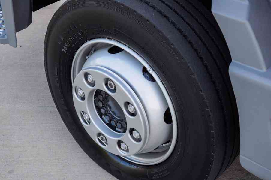 MERCEDES ATEGO 1222 TŘÍSTRANNÝ SKLÁPĚČ + HYDRAULICKÁ RUKA - foto 31